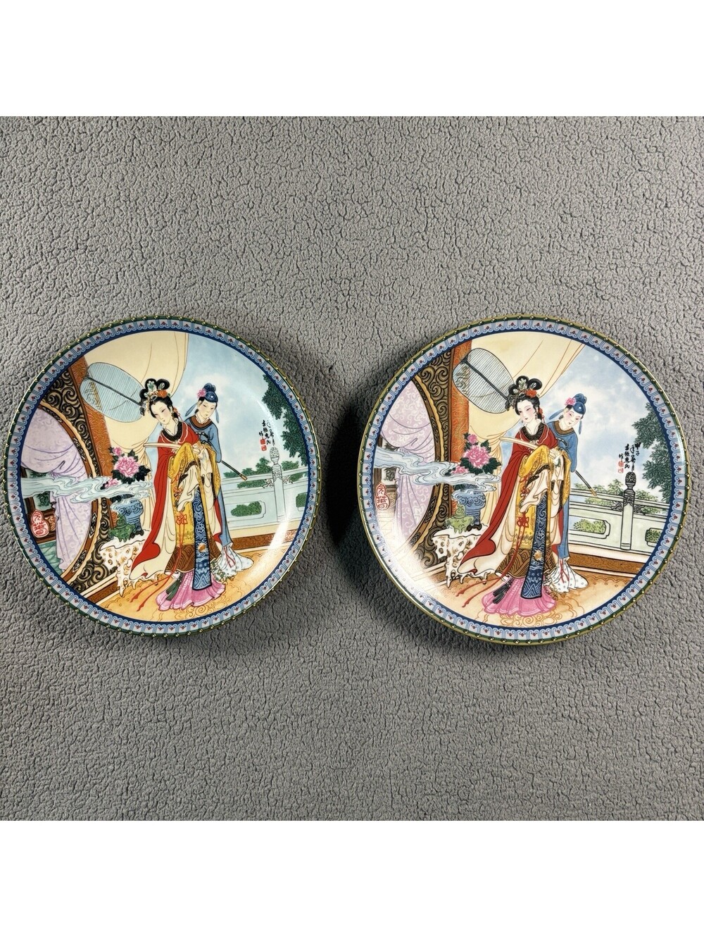 2 Vintage 1986 Imperial Jingdezhen Porcelain Plate Yuan-Chun No 2 Red Mansion